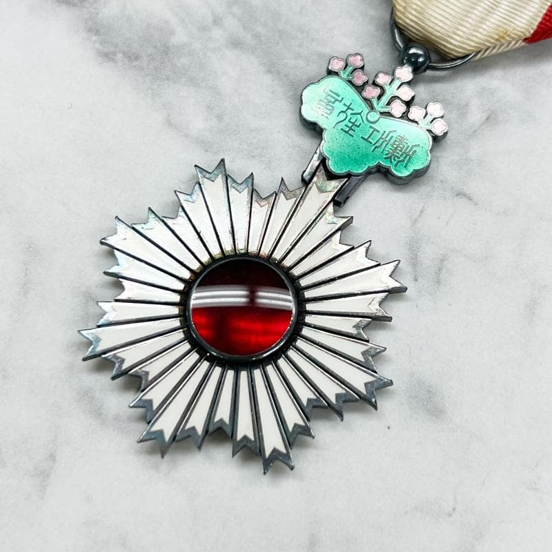 断捨離　勲章　勲五等双光旭日章　共箱付き