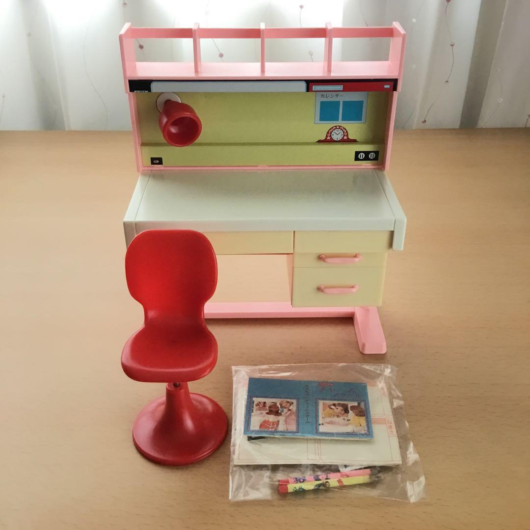 【新品】リカちゃん　学習机　白い白い家具セット　タカラ　未使用