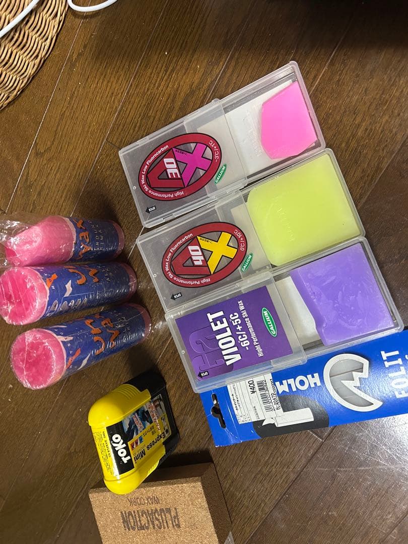 【超美品】HOLMENKOL スキー板メンテナンス用アイロンとおまけワックスなど