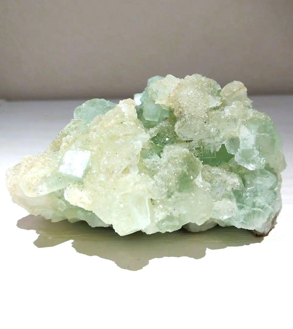 グリーンアポフィライト（魚眼石）　鉱物標本