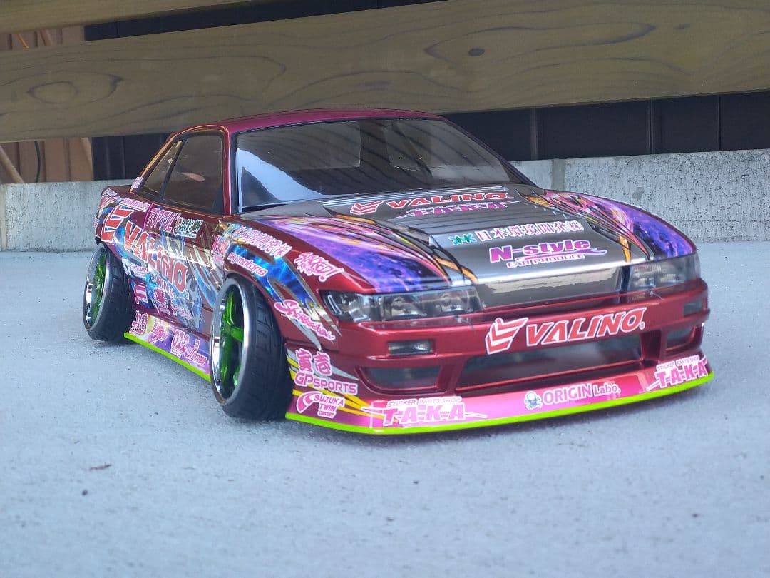 【在庫処分】アディクション　D-MAX　S13シルビア　塗装済新品ラジコンボディ