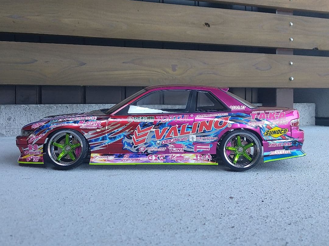 【在庫処分】アディクション　D-MAX　S13シルビア　塗装済新品ラジコンボディ