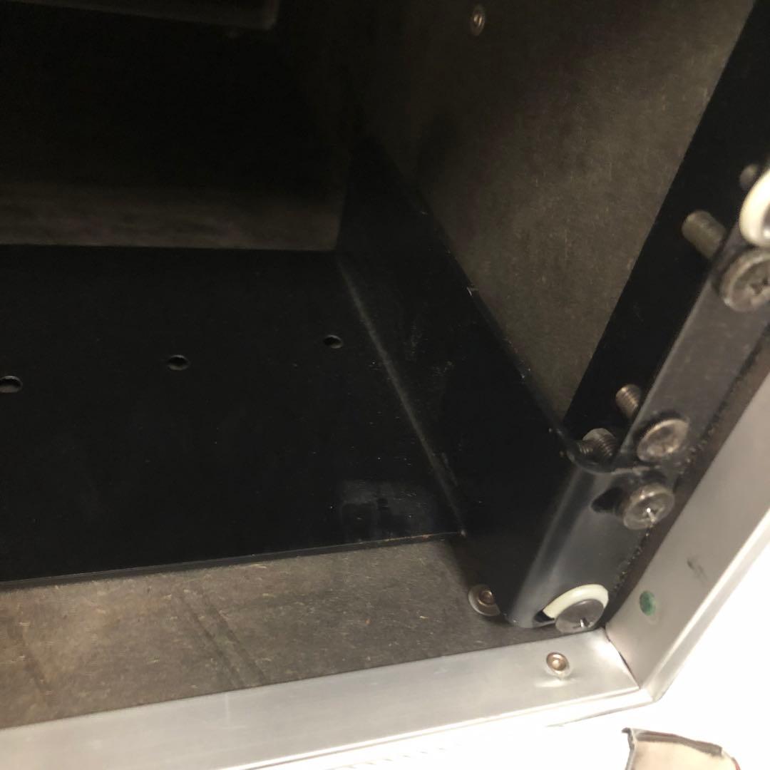 送料込★良品★ラックケース 4U マウントネジ有