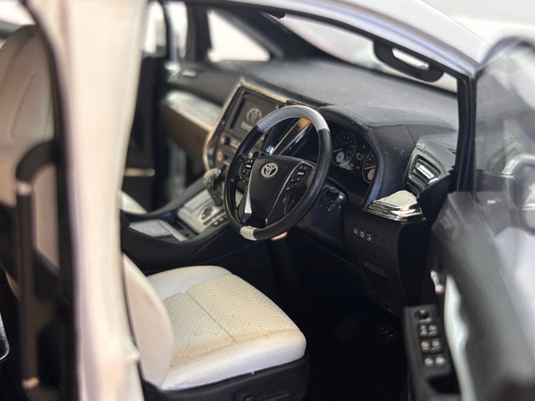 【希少】Kengfai ケンファイ　1/18 トヨタ　ヴェルファイア　ミニカー