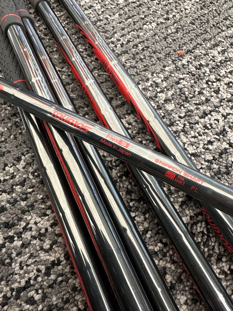 週末限定価格　早い者勝ち　矢野東監修　数量限定　オノフ　KUROアイアン　5〜Ｐ