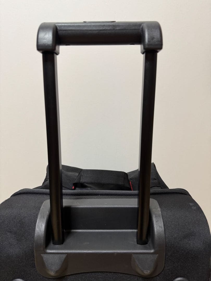 Colemanコールマンキャリー付き ボストンバッグ77L黒/赤 大容量　美品