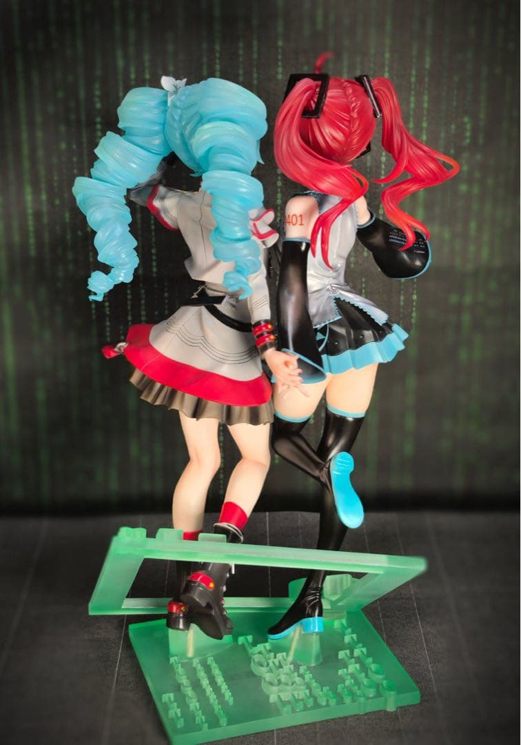 ガレージキット　初音ミク&重音テト　逆転ver.