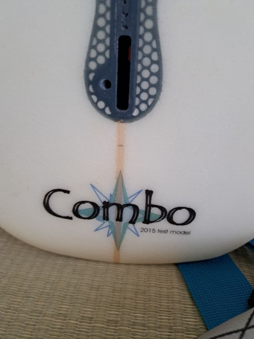 サーフボード　JUSTICE Carroll　トライフィン　ハードケース 付き