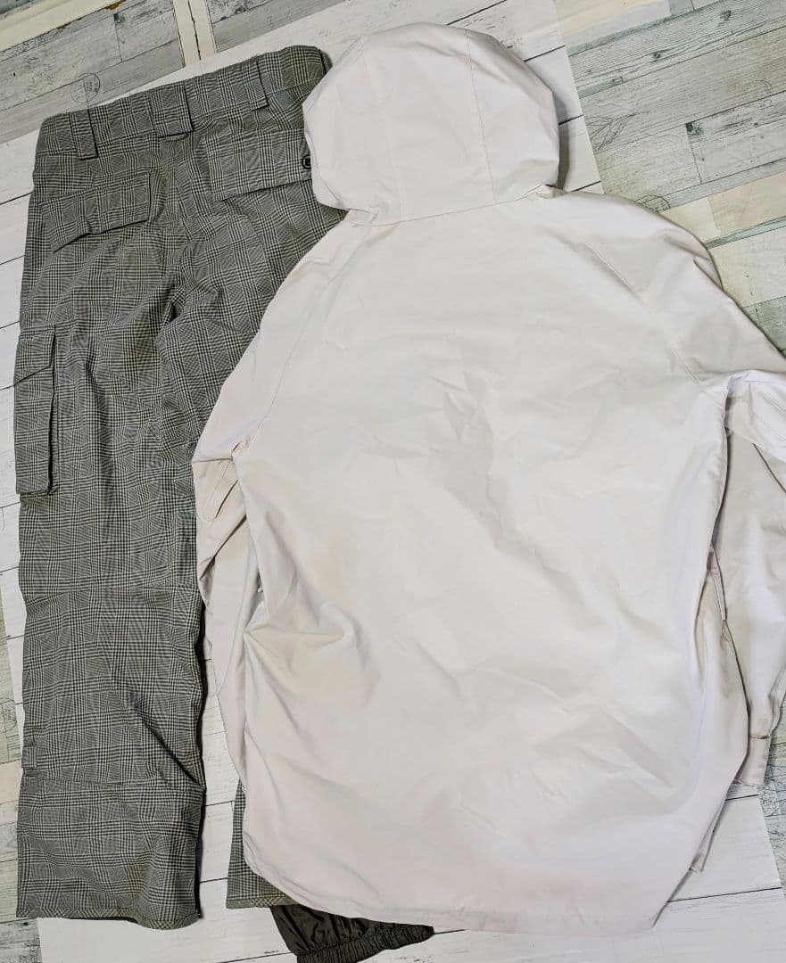 BURTON エアリアルメンズスノボードスノボースキーウェア　サイズM,L