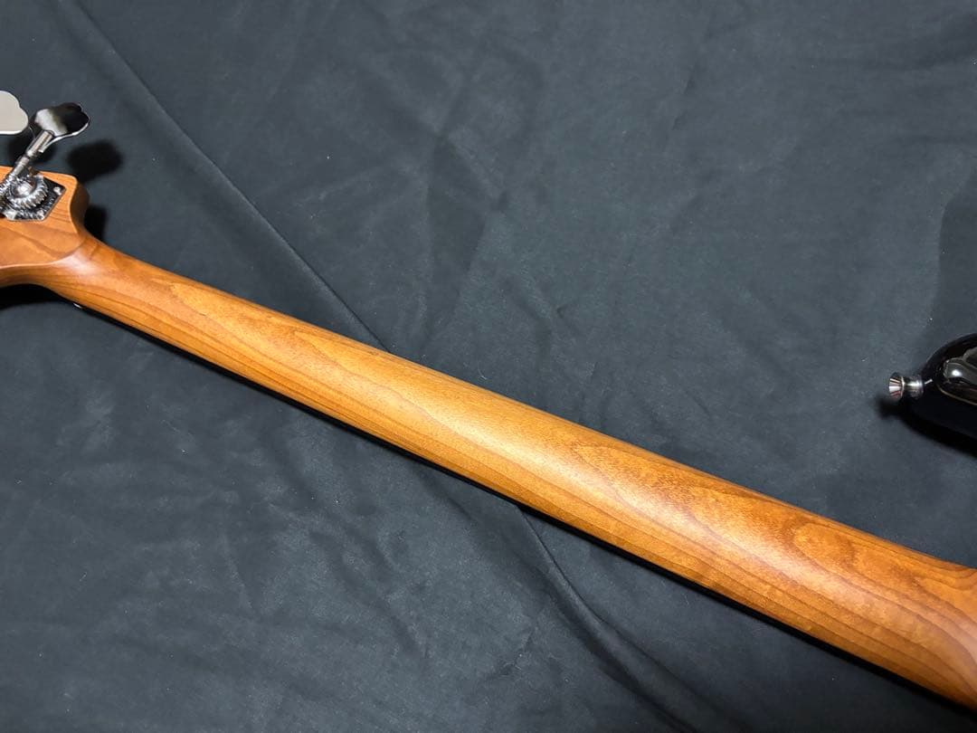 Eris. Cielito エレキベース　ニュームーンブラック