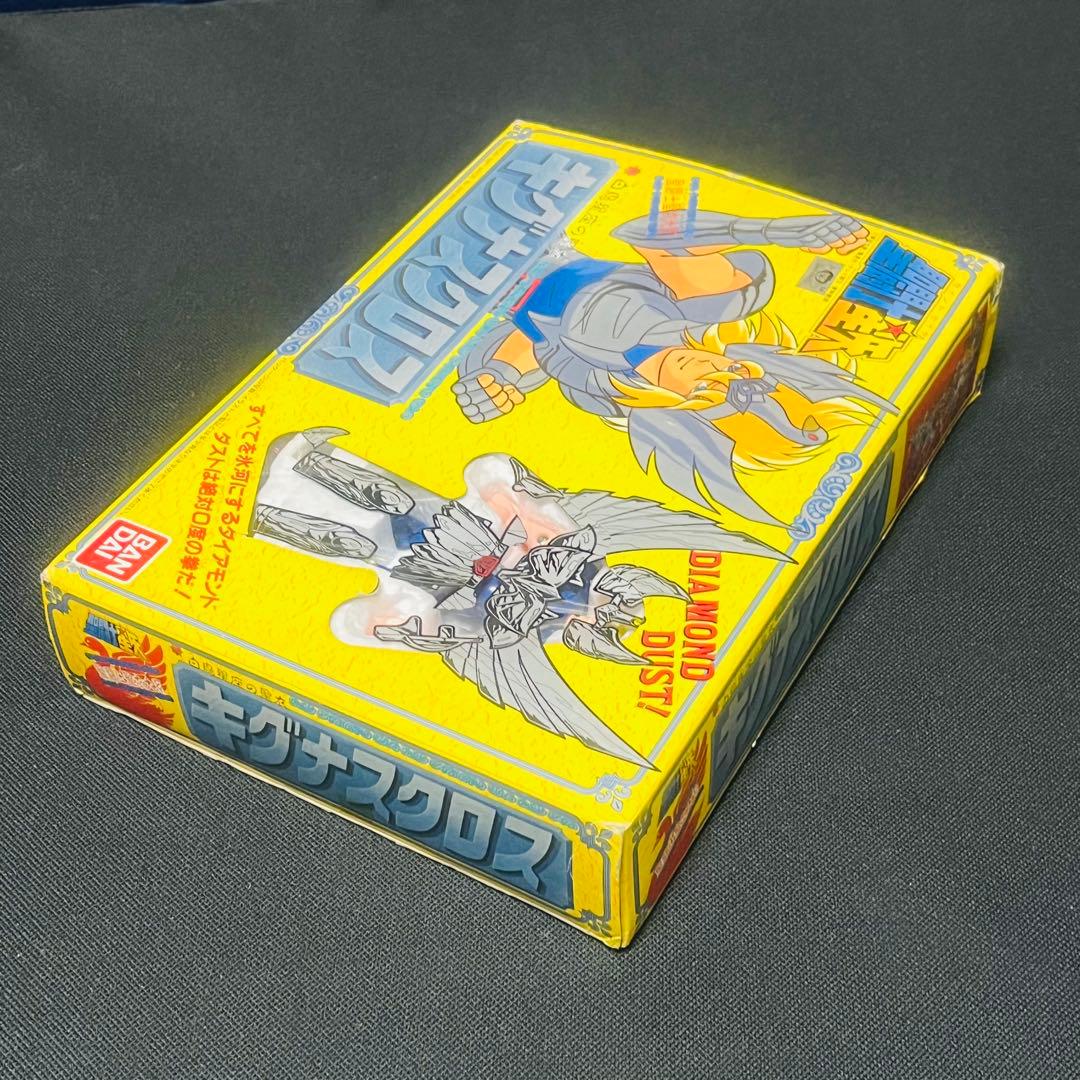 聖闘士星矢　キグナスクロス　聖衣大系 初期販売　窓付箱