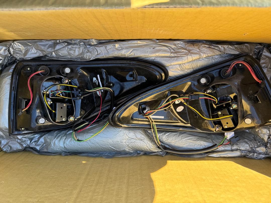 LEXSUS RX270 10系テールランプ 流れるLED