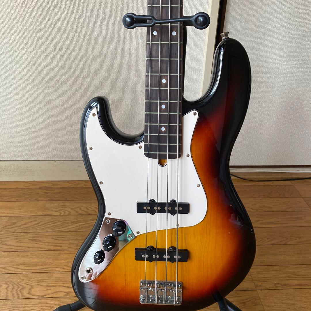 5/3迄！ベ-スギターバッカス 左利き　美品【送料込み価格】超お徳‼️スタンド付き