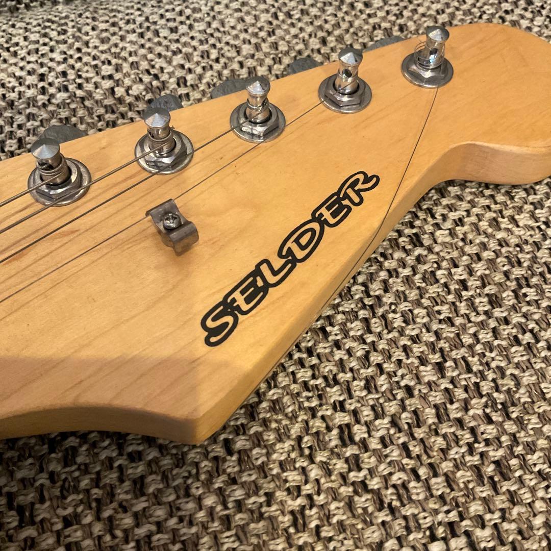 け*ん様 美品 エレキ ギター　ストラトキャスタータイプ　SELDER　パープル