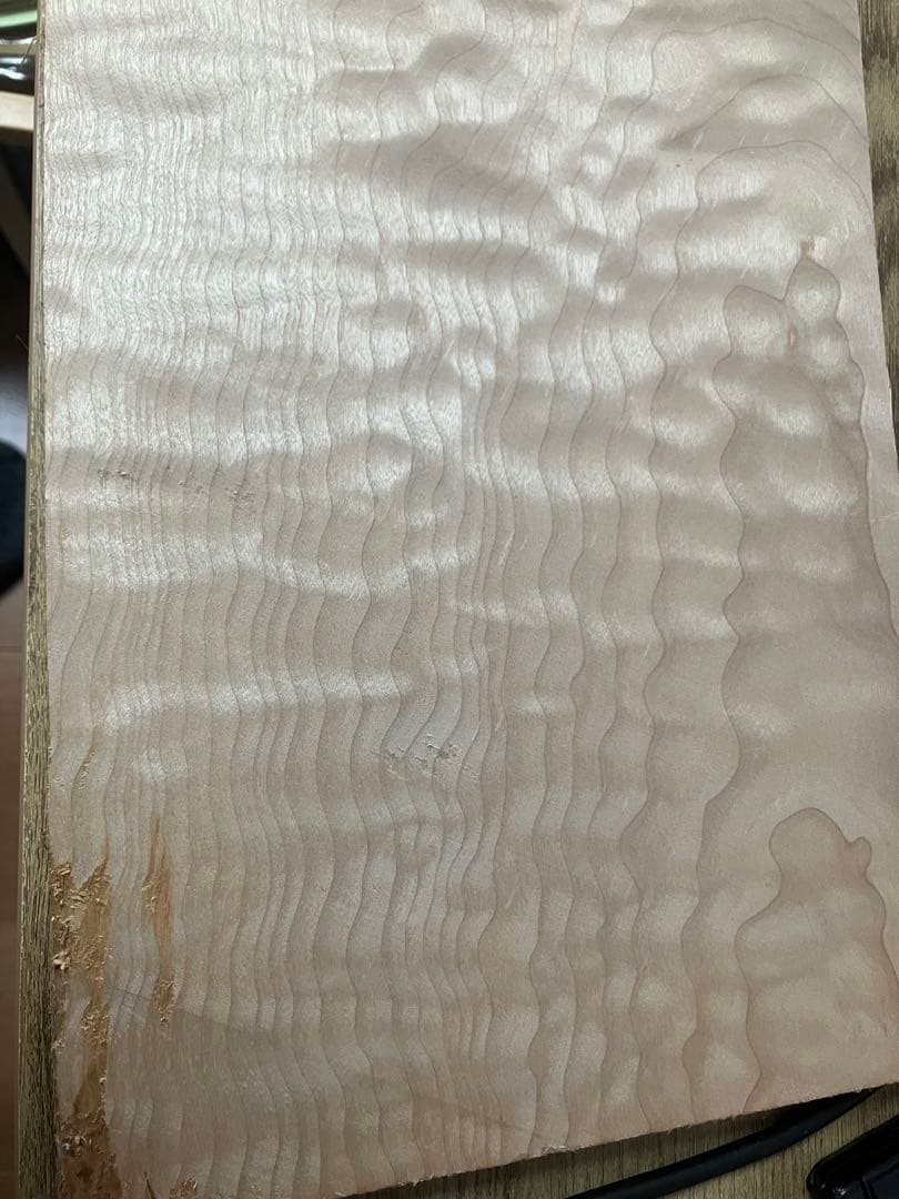 キルトメイプル木材(エレキトップ)