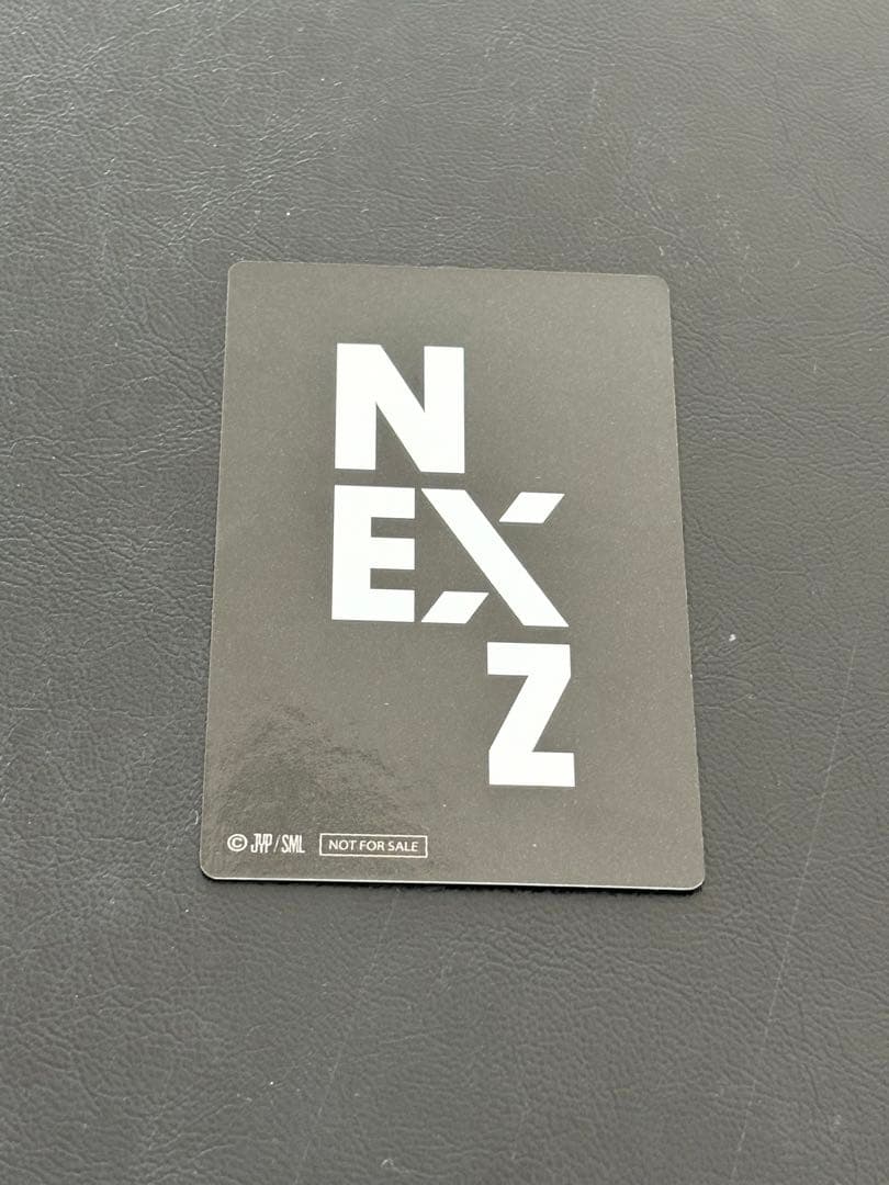 トモヤ サイン入りトレカ