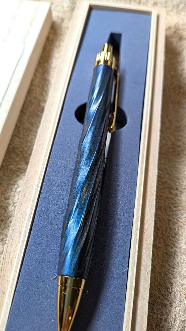 金杢犀　藍霞　屋久杉　浮造り国産漆 ボールペン