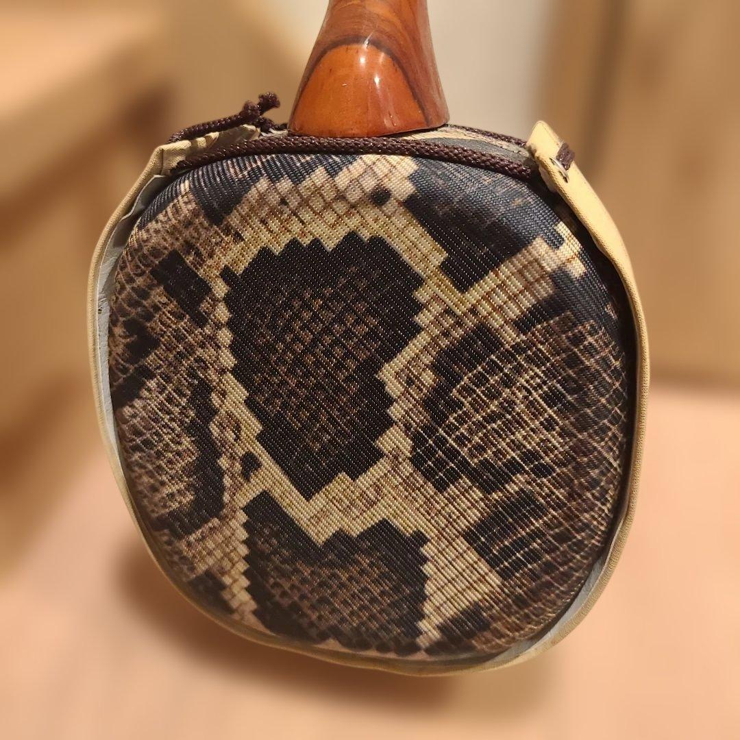 ✨希少✨沖縄三線 蛇柄 ヘビ柄 人工皮 工工四シール 頭カバー 爪付き 三味線