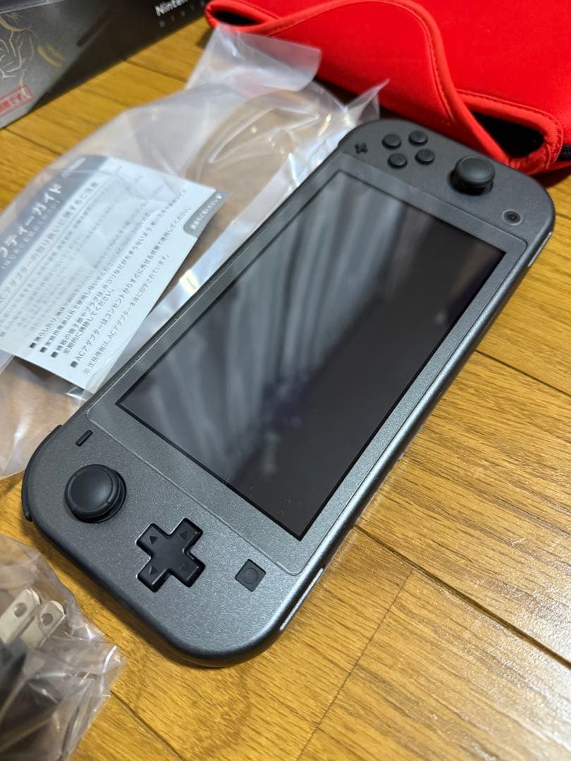 【完品】ニンテンドー スイッチ ライト 本体 ディアルガ パルキア 4点セット