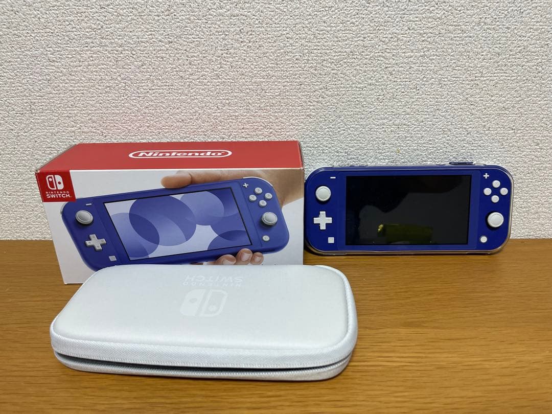 ゆ*✳様 2025/1月購入Nintendo Switch Lite ケース付き