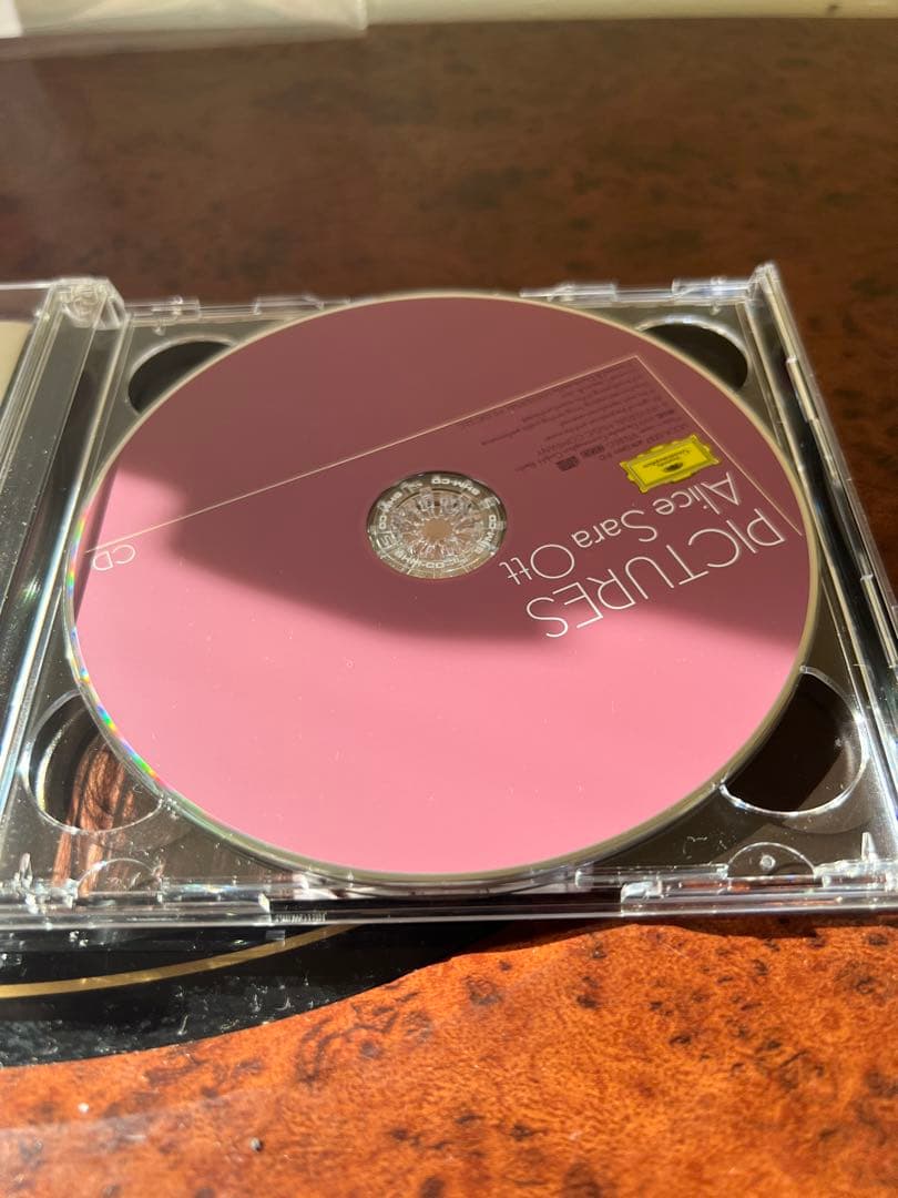アリス＝紗良・オット『ピクチャーズ』DVD付限定盤 サイン入　クラシックCD
