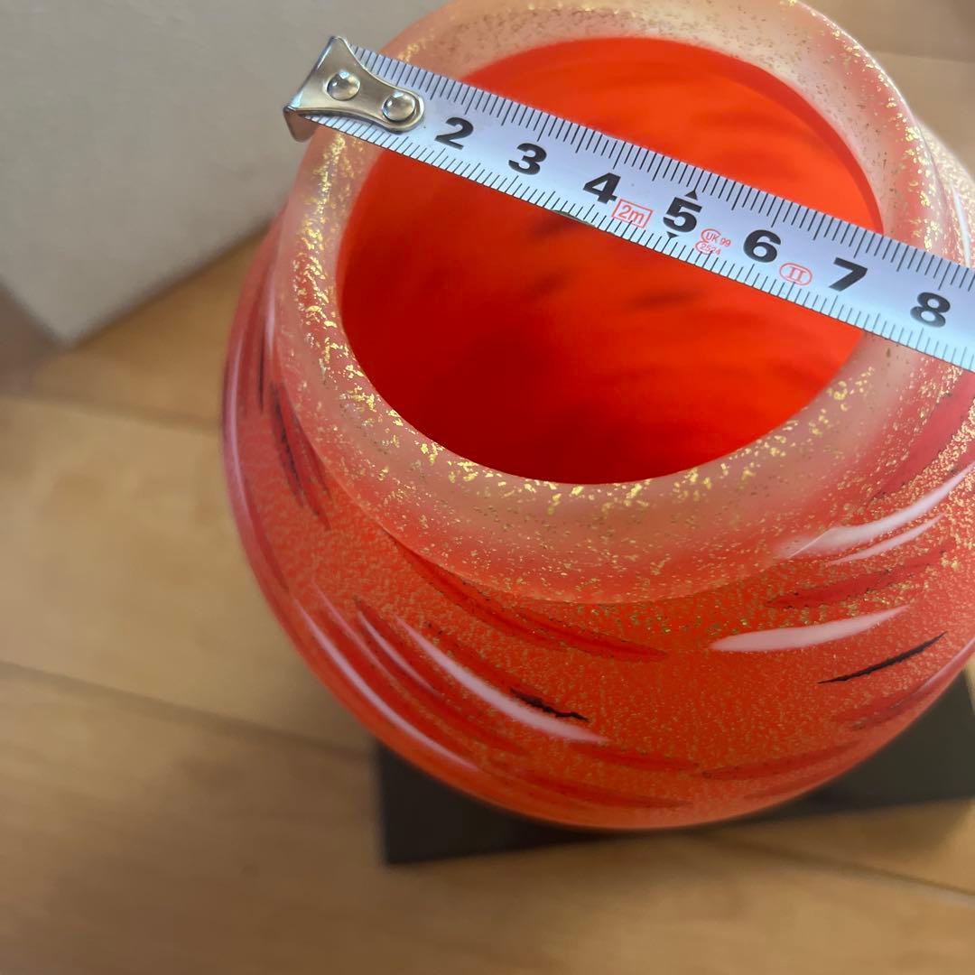 硝子工芸の人気作家岩田久利作【赤華文壺】21ｃｍ