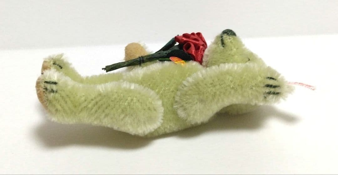 シュタイフカレンダー5月ミニテディベア2001年モヘア限定版バラの花束を抱えて