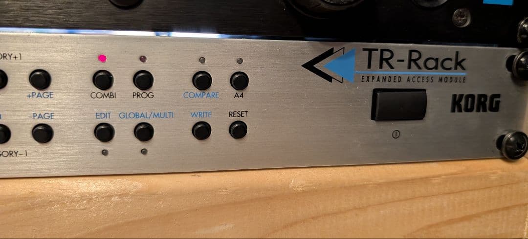 鍵盤楽器 KORG TR-Rack