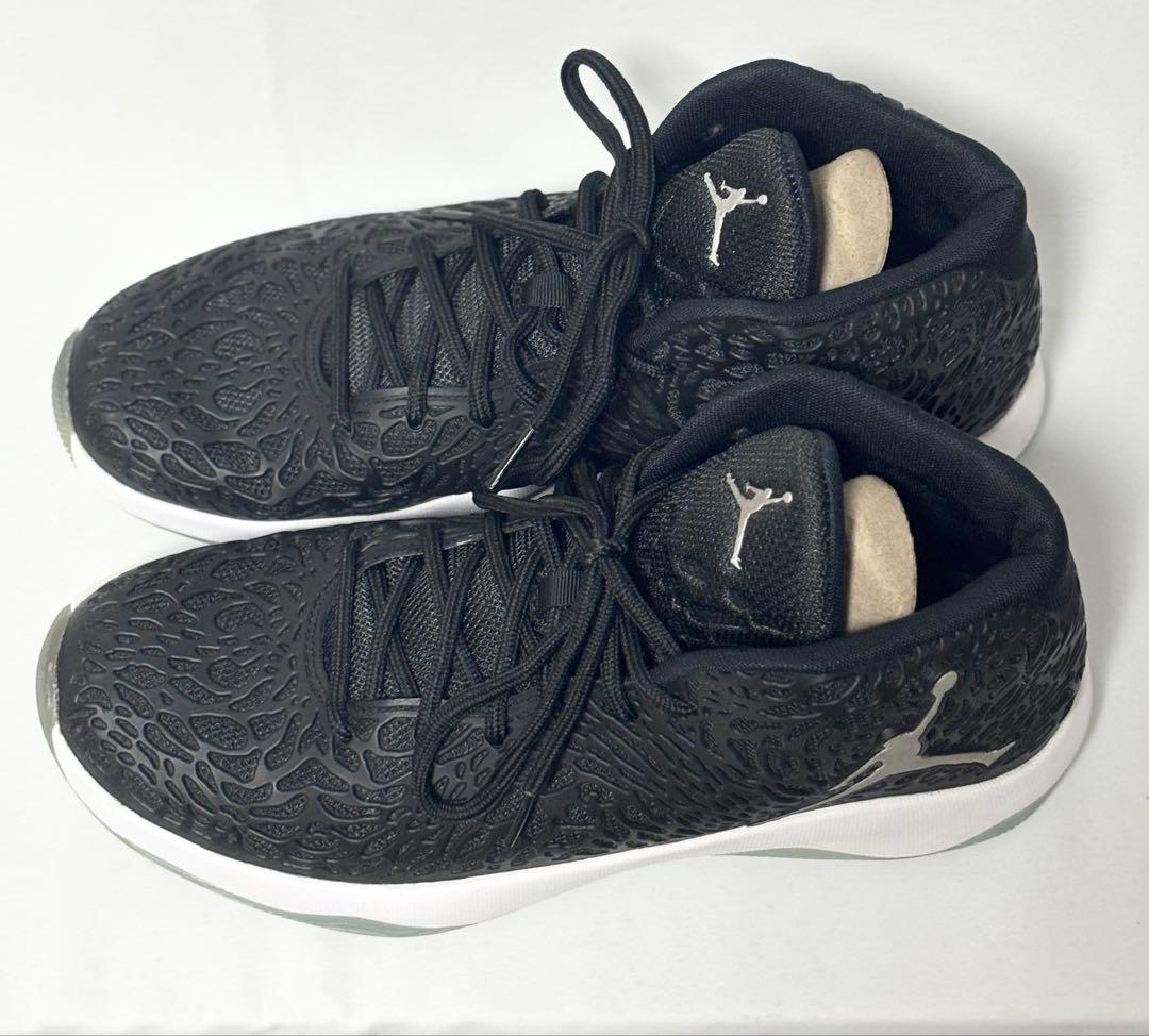 ジョーダン　ウルトラフライ　ブラック/リフレクトシルバーホワイト 27.5cm