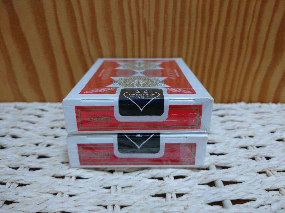 【新品未使用・未開封】BICYCLE OSMAND V2・赤デック ２種類