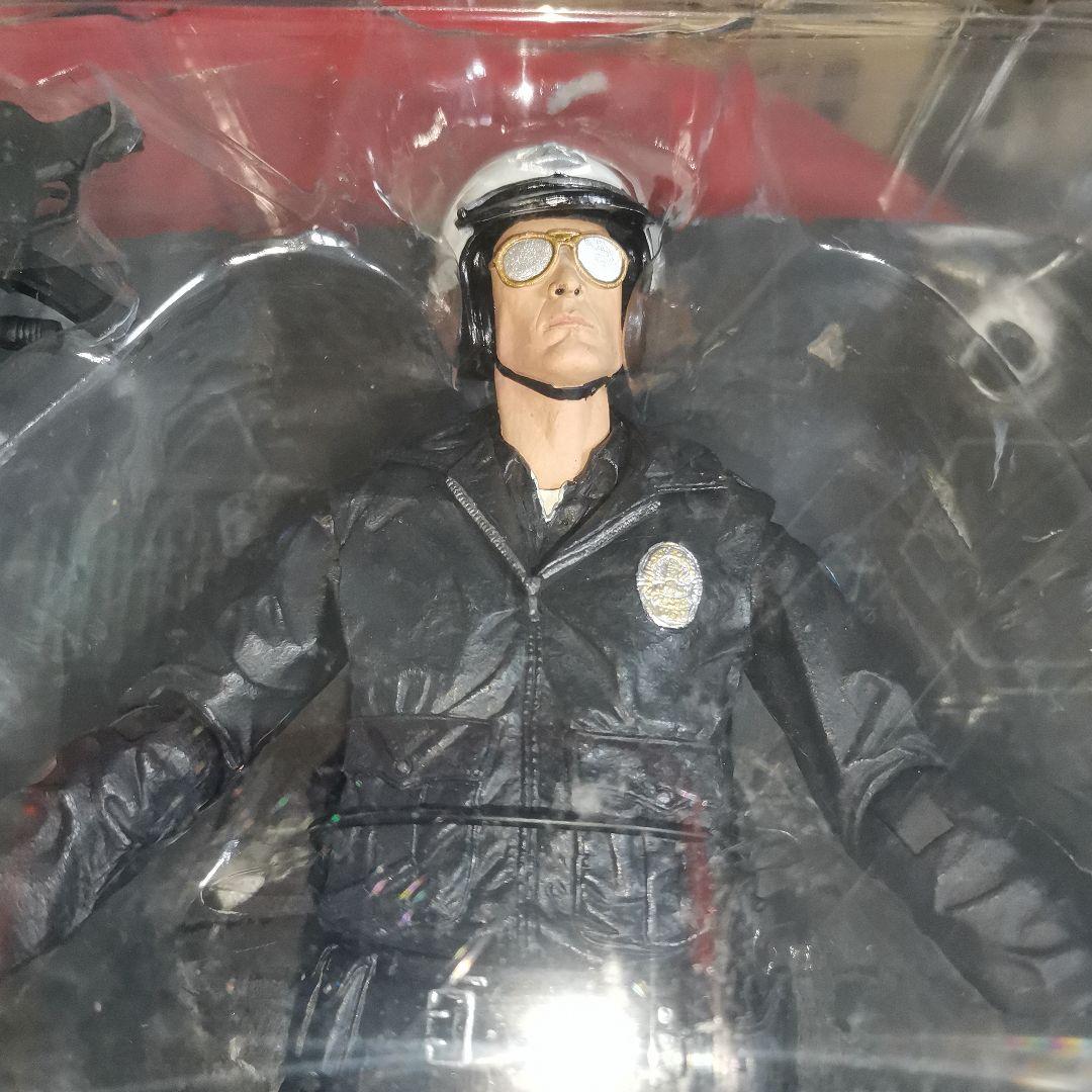 新品　ターミネーター2　T1000フィギュア　 モーターサイクルコップ　ネカ　２