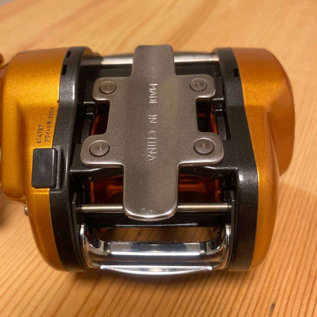 美品　希少　ダイワ　イッツICV300ソーラー　デジタルカウンター付き両軸リール