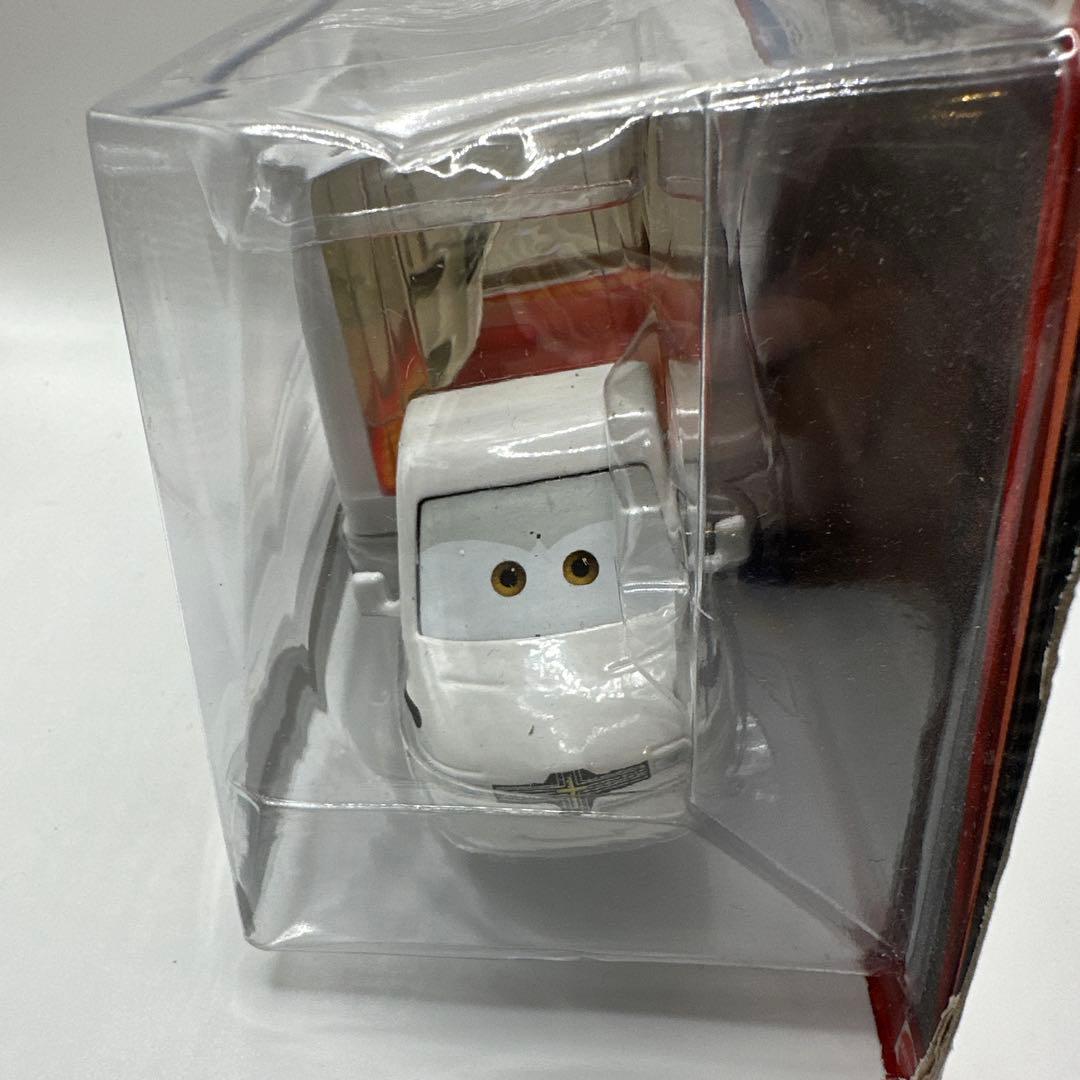 カーズ マテル THE POPEMOBILE カーズ２ ミニカー ピクサー
