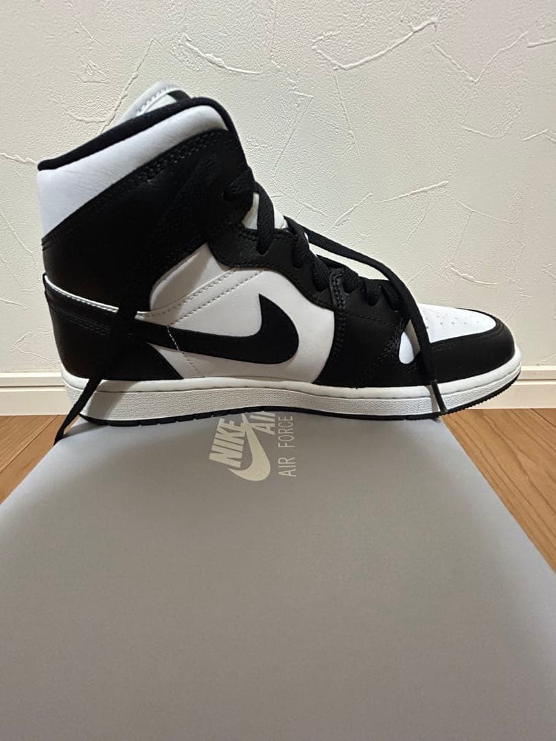 Air Jordan パンダ　ミッドカット　26.5cm