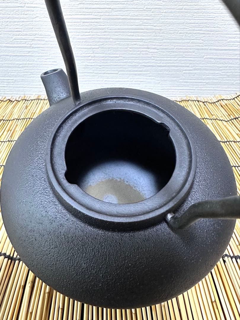 美品、供箱、取説付　三条特殊鋳工所造UNILLOY 鉄瓶１リットル　南部鉄瓶