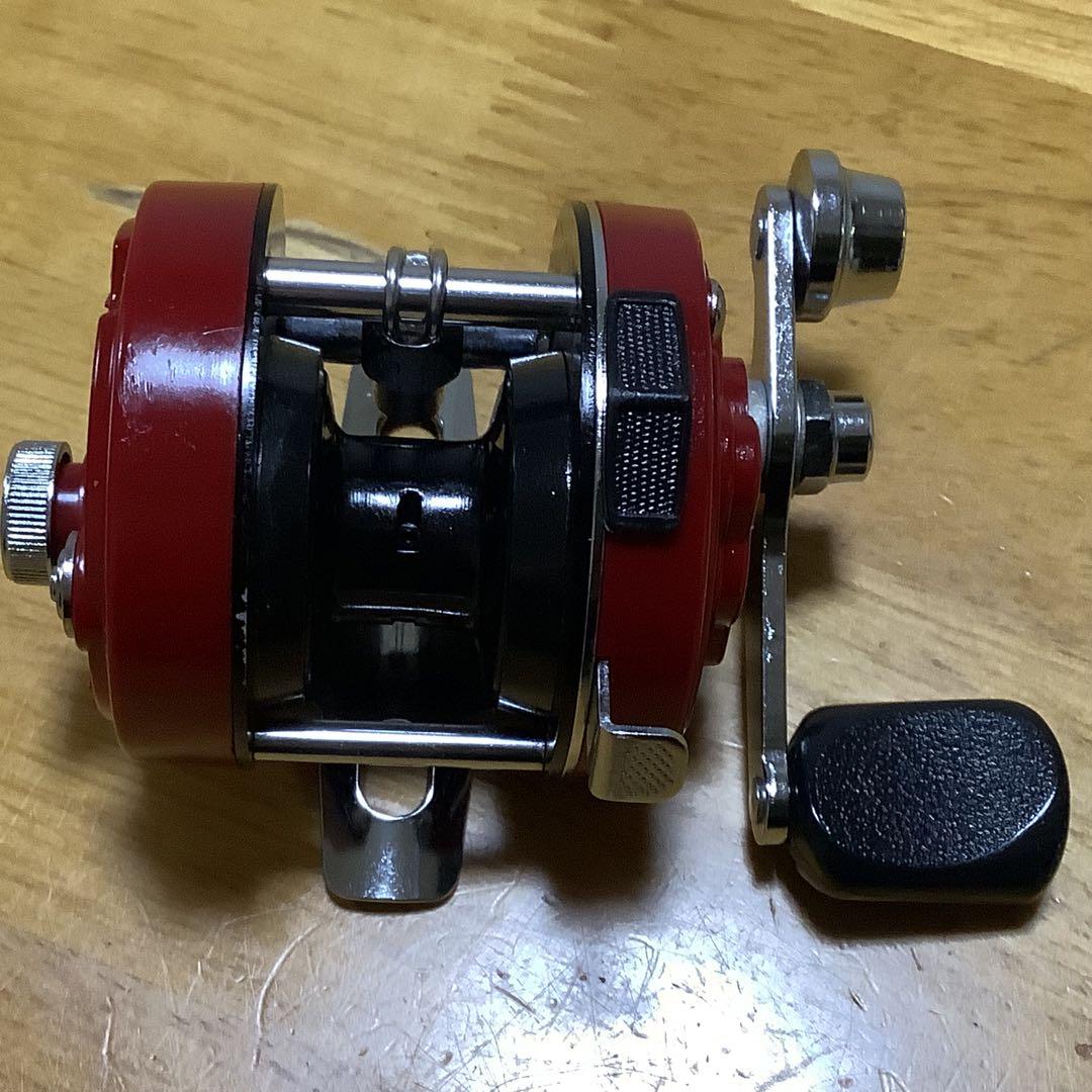 【美品】ビンテージ　Daiwa ダイワ　ミリオネア　ST-1000
