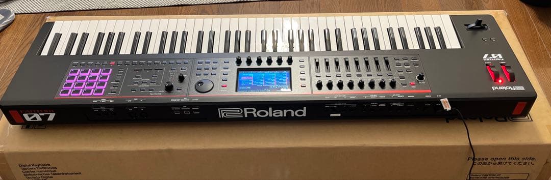 【新品同様】Roland FANTOM 07 シンセサイザー 76鍵
