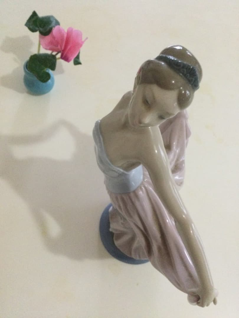 リヤドロ　ダンサー