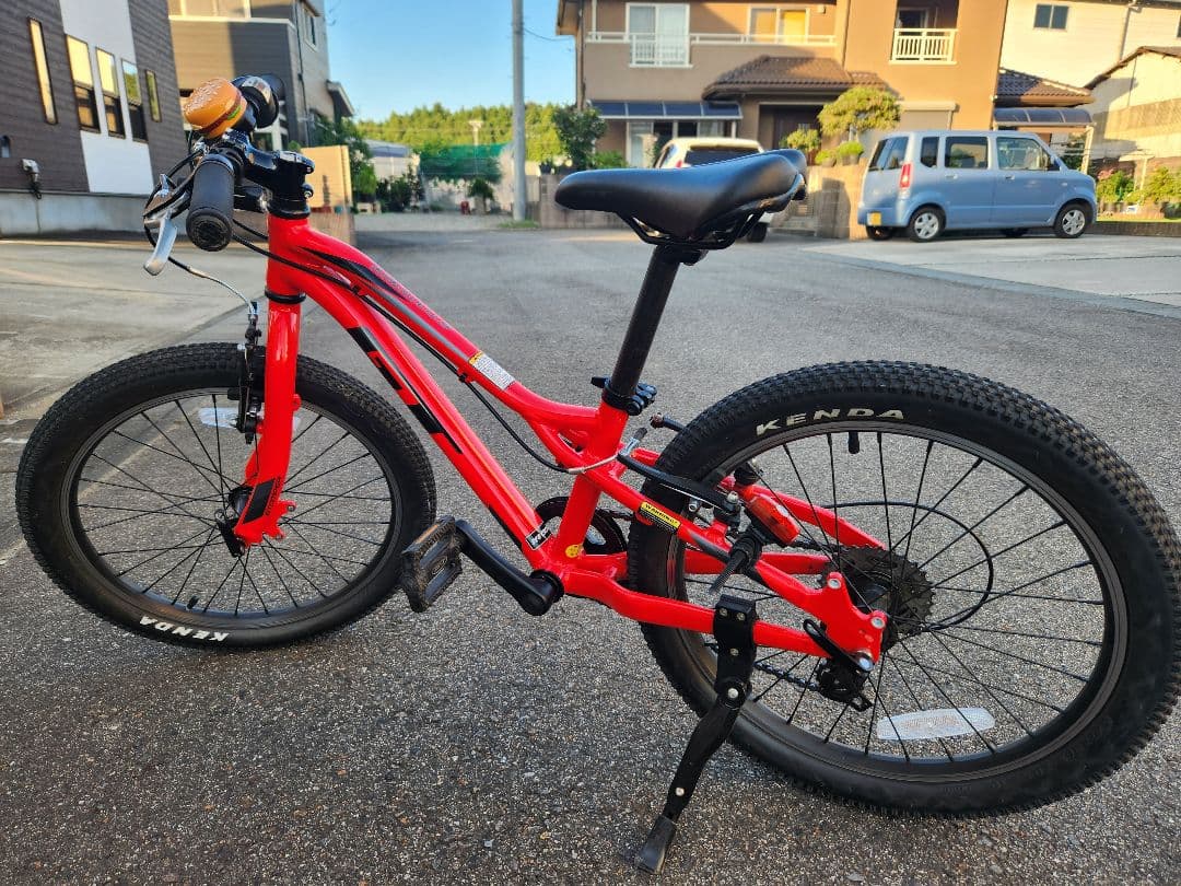 【テツ】GT レッド 20インチ マウンテンバイク KENDAタイヤ