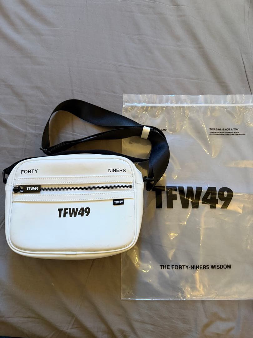 ゴルフバッグ・キャディバッグ TFW49 LUXURY LEATHER SHOULDER BAG WHITE