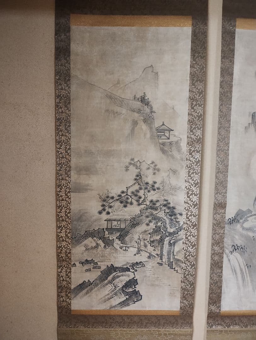 中観世音左右山水