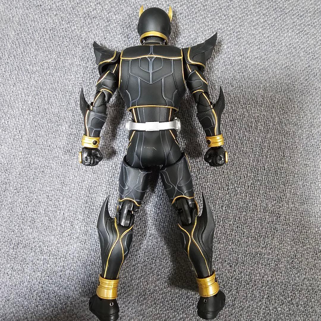 S.H.フィギュアーツ（真骨彫製法） 仮面ライダークウガ アルティメットフォーム