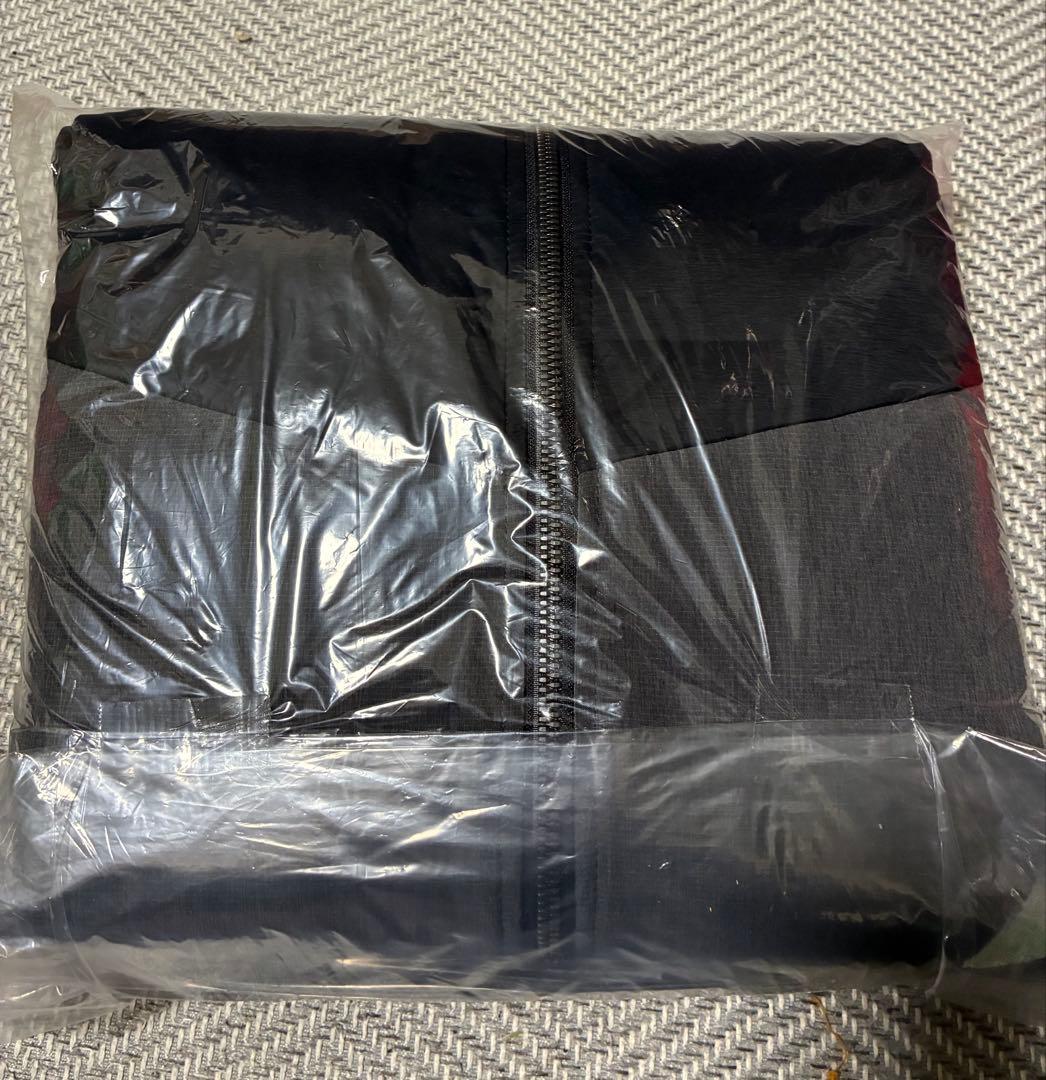 新品未開封　ダウン　３０%引き