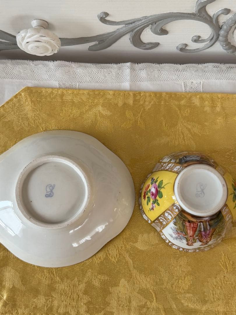 【希少】ドレスデン カール・ティーメ　 カップ＆ソーサー恋人図 イエロー 手描き