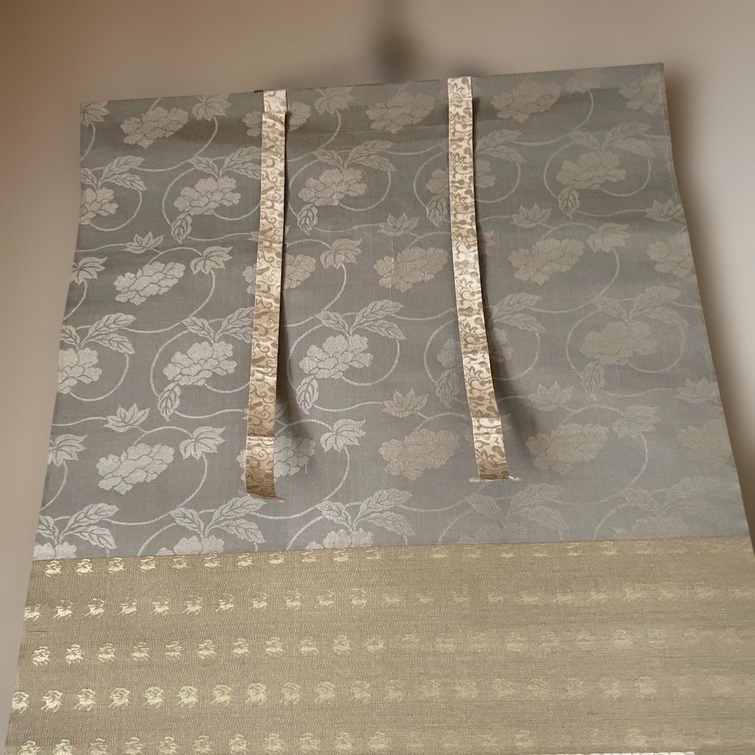 2軸セット　「しだれ桜」　「花と鳥」の掛軸 木製収納箱付き　山梨県の画家