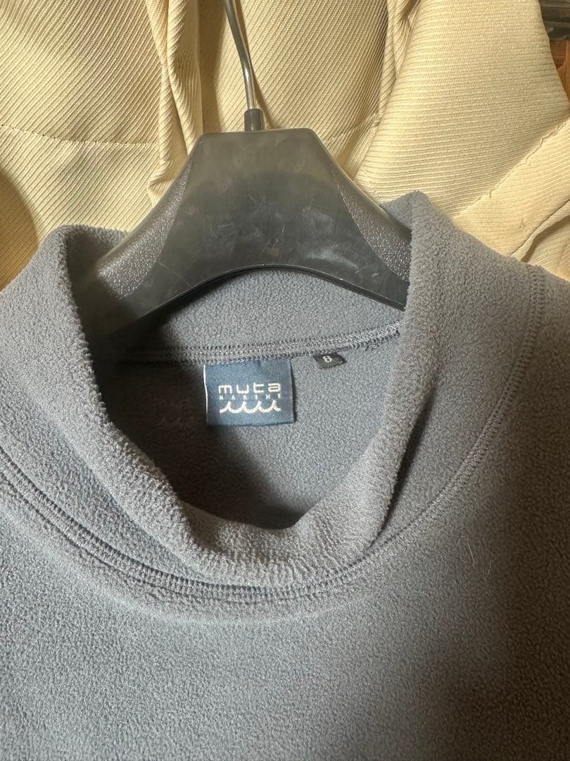 muta ムータ　フリース モックネックプルオーバー