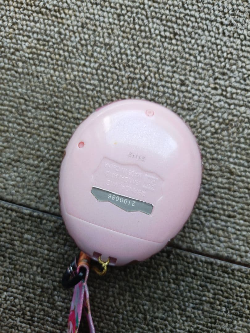 たまごっちピース　ピンク　Tamagotchi P's
