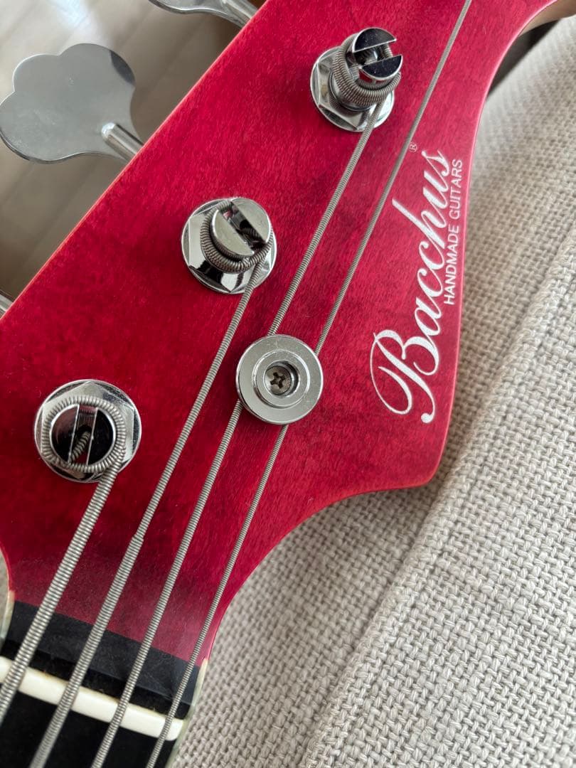 バッカス　ハンドメイドシリーズ　4弦ジャズベース bacchus