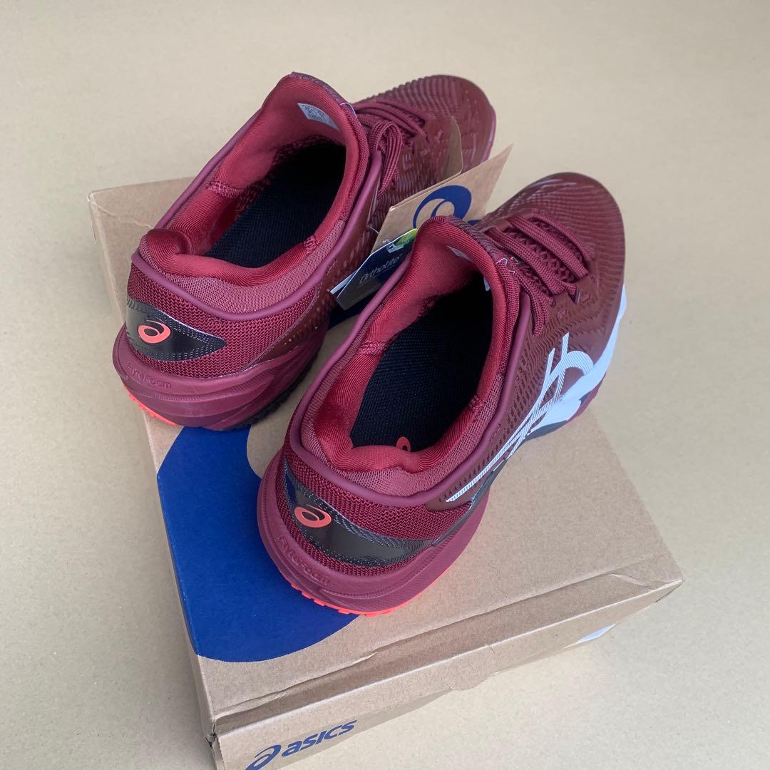 テニスシューズ　アシックス　メンズ