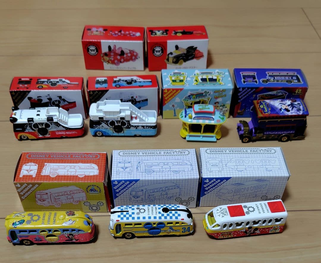 ディズニー　トミカ　9台セット